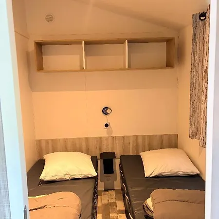 6-person Mobile - 4-star - Direct Access *